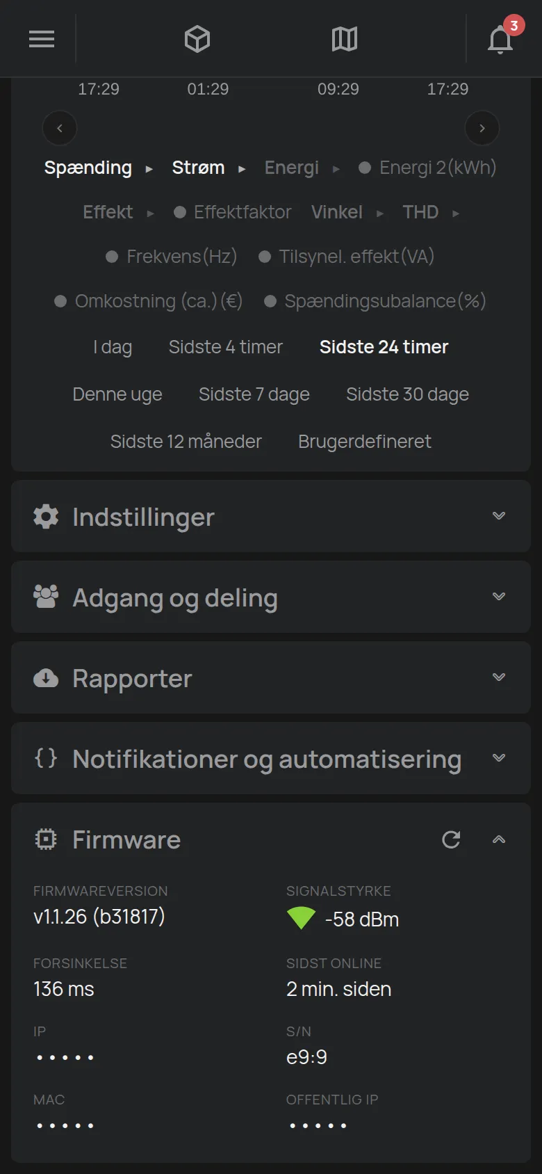 Sektionen Firmware med versionen, signalstyrken og forsinkelsen